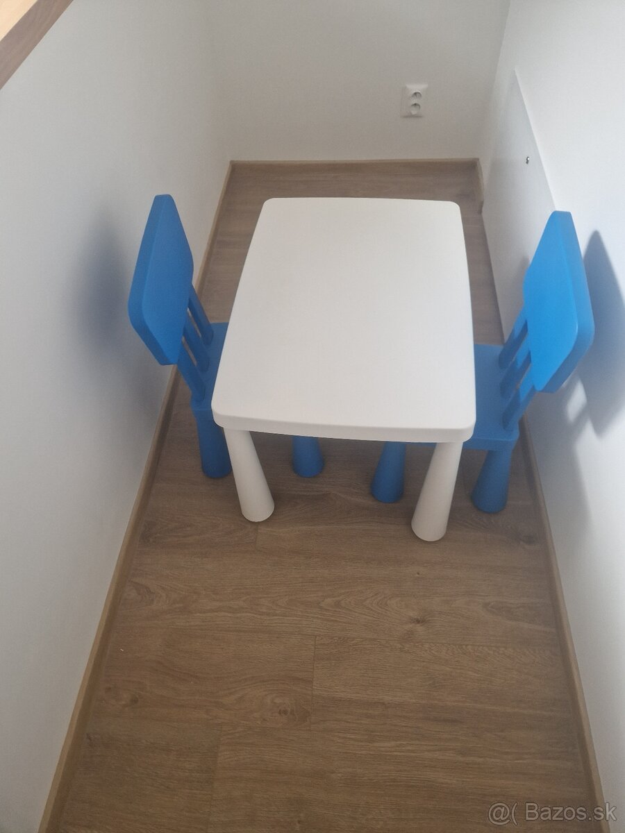 Ikea Mammut stôl so stoličkami - 2