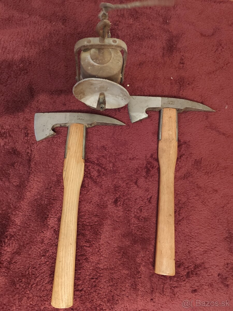 hasičská sekerka , banícka karbidová lampa - 2