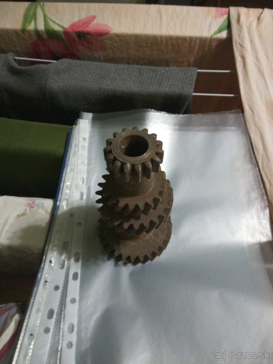 Stromček prevodovky,predlohovy hriadel - 2