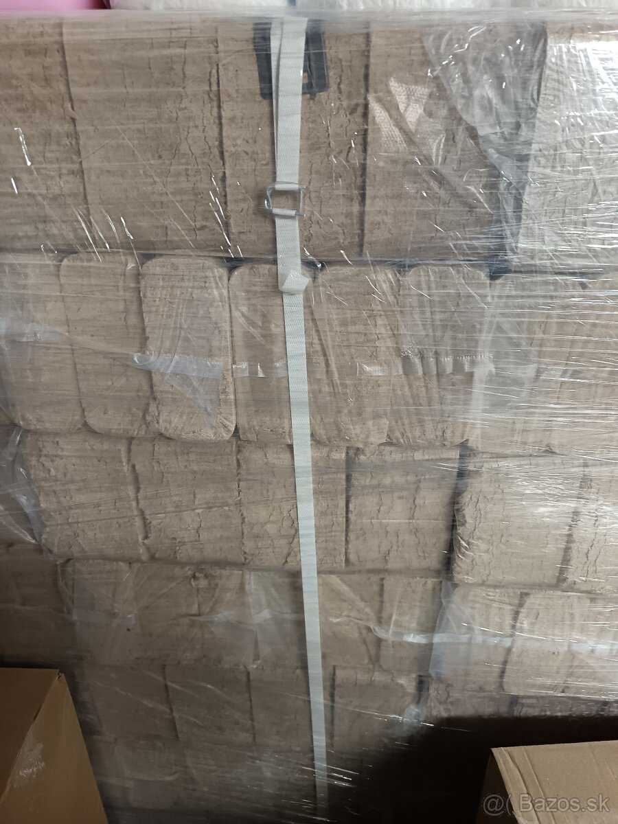 Brikety a pelety - 2