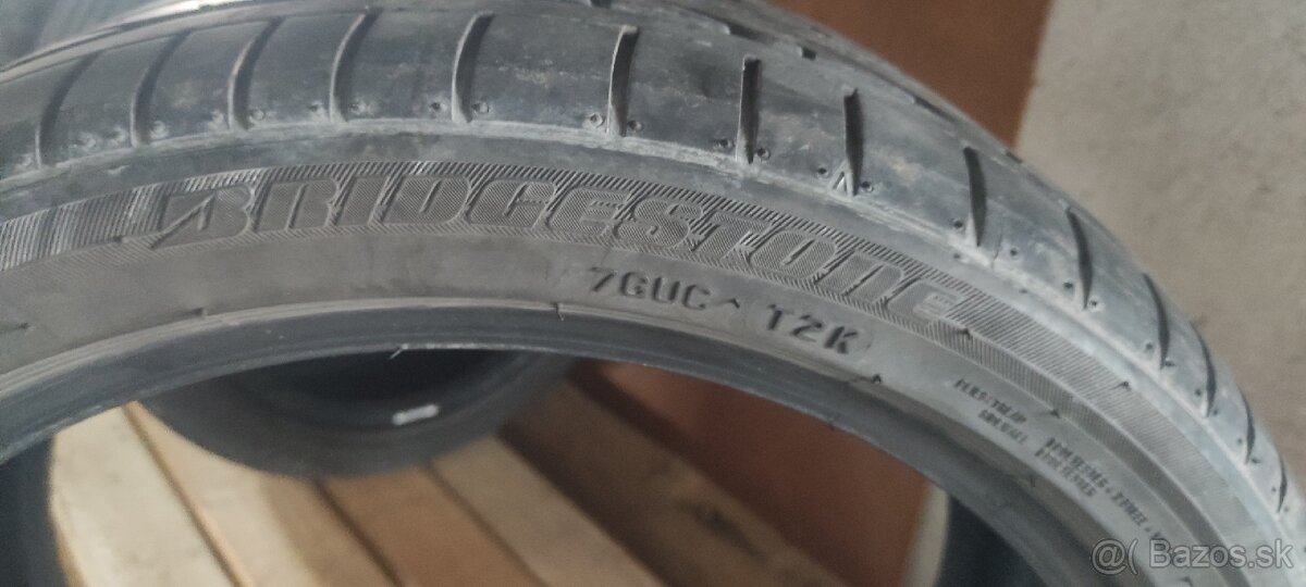 Letné Pneumatiky 215/40 R17 - 2