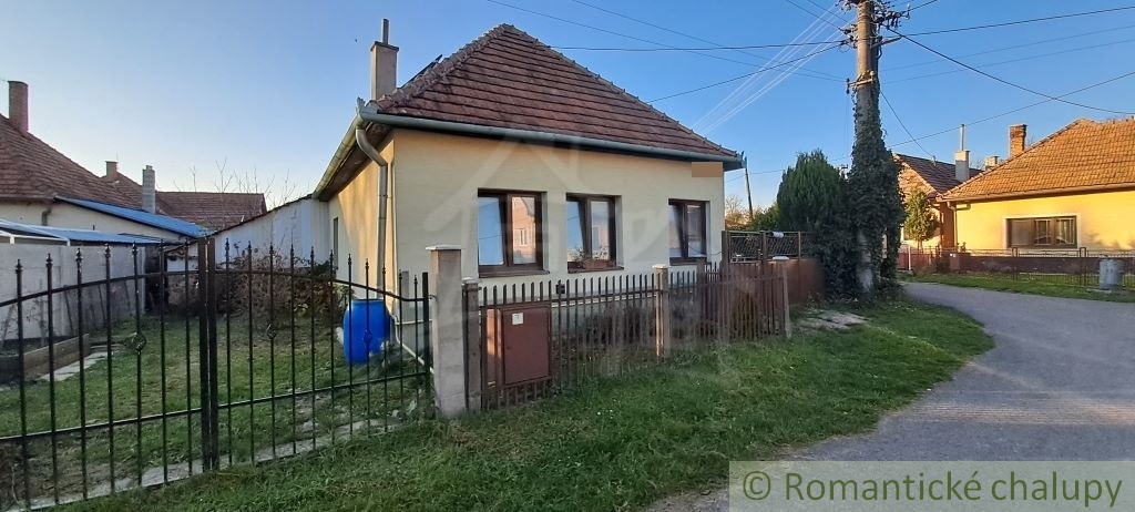 Na predaj vidiecky domček v rekonštrukcii v obci Ješkova V - 2