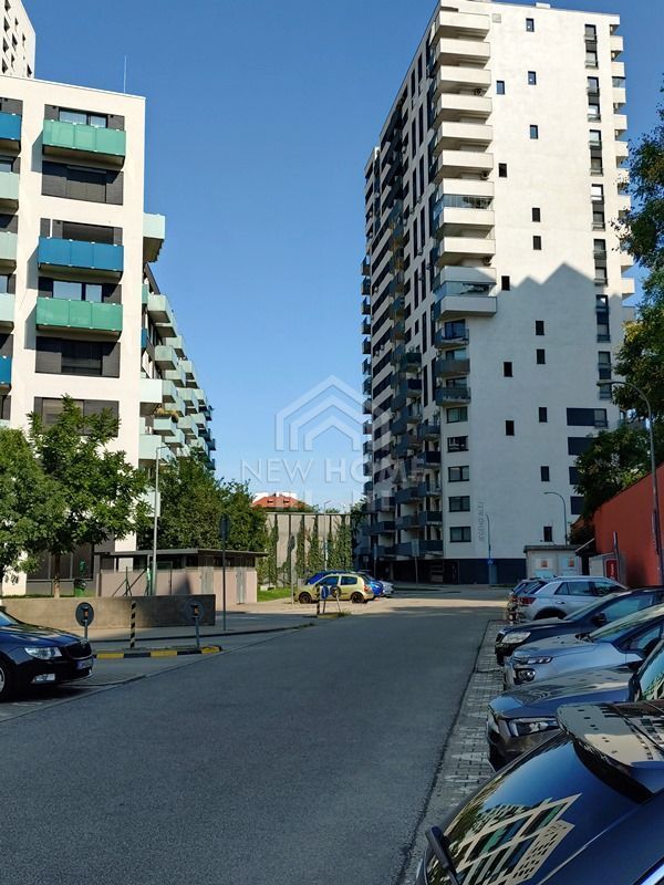 JÉGEHO ALEJ - Vnútorné parkovacie miesto v garáži - 2