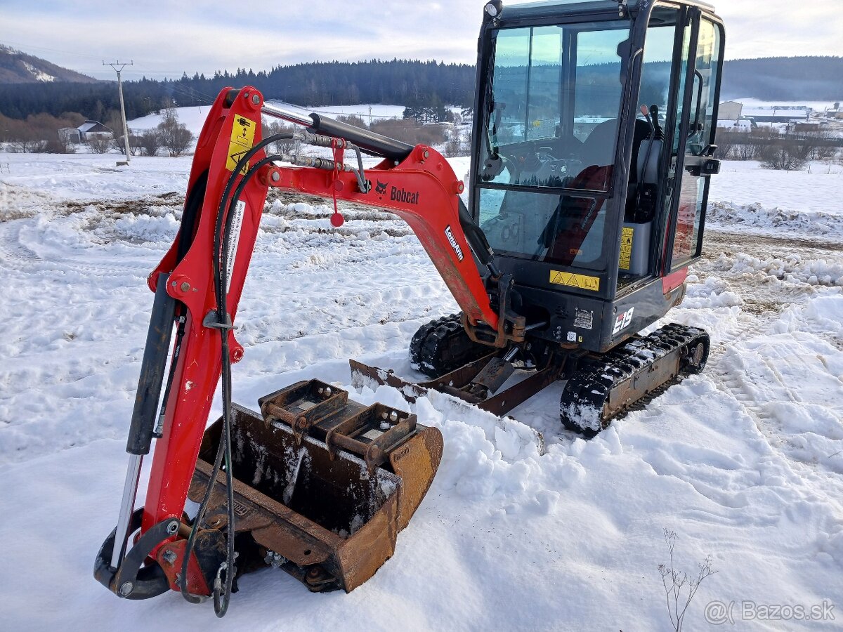 Mini bager Bobcat E19 top stav - 2