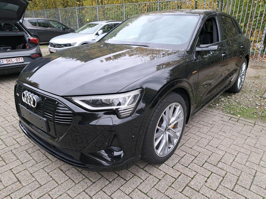 Audi E-Tron 55 S-line- Rezervované - 2