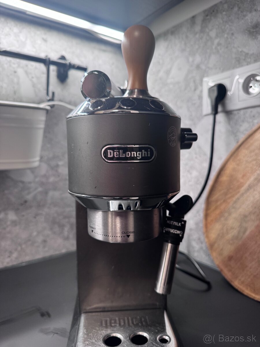 De’longhi Dedica kávovar - 2