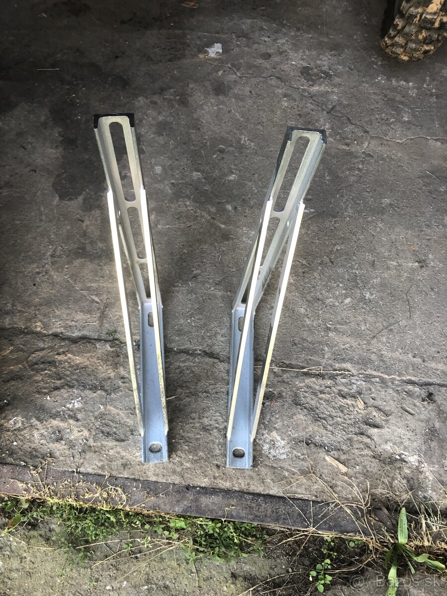 pozinkované elka na policu - 2