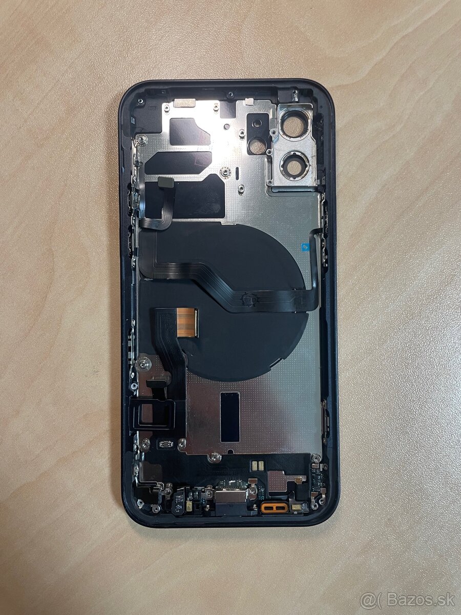 NOVÝ Housing iPhone 12 black - 2