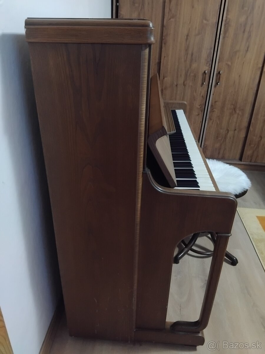 Predaj staršieho klavíra - 2