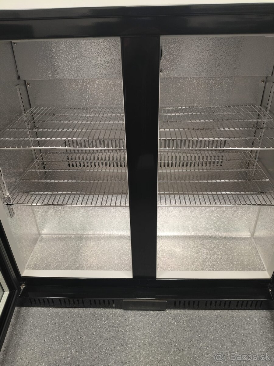Barová chladnička na nápoje 220 l - 2