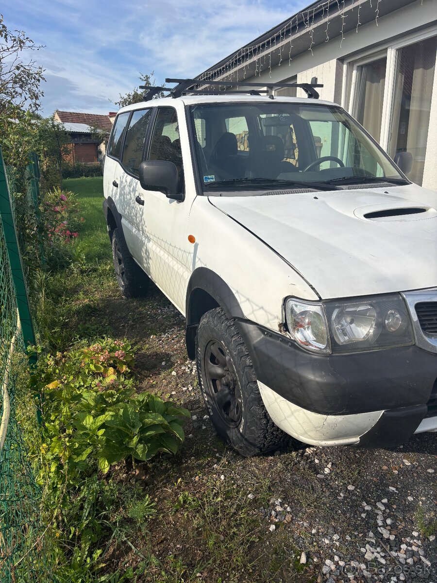 Predám Nissan terrano - 2