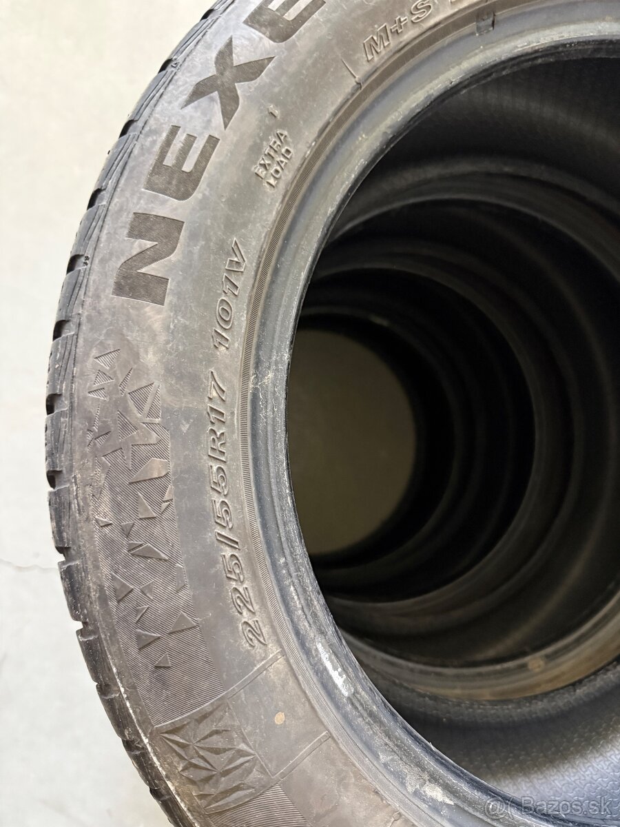 225/55R17 - 2