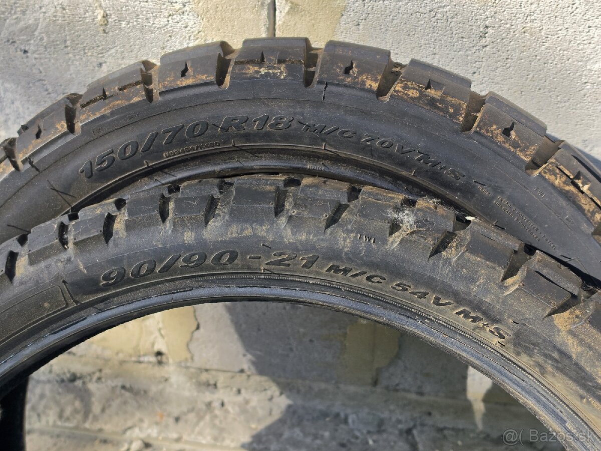 Pneumatiky Pirelli Scorpion STR - 2
