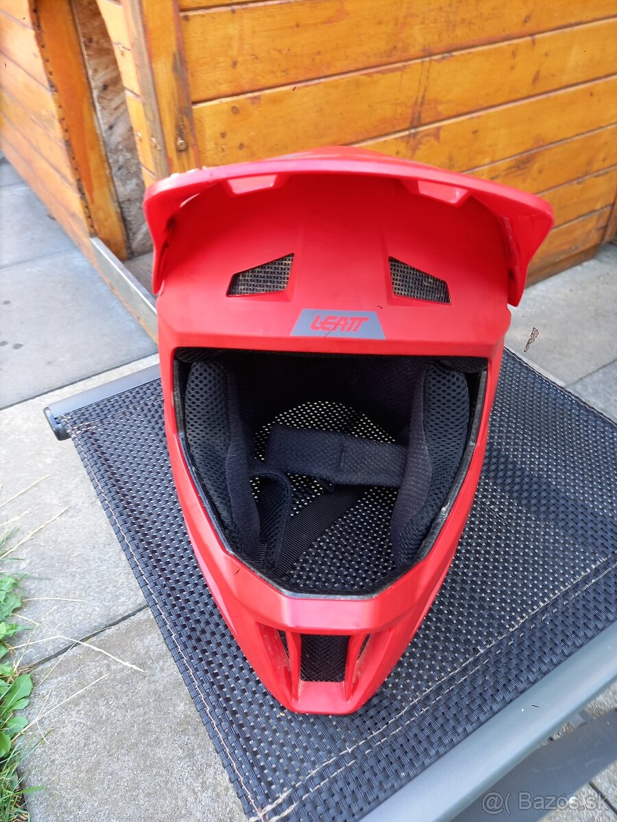 Predam detsku helmu LEATT - 2