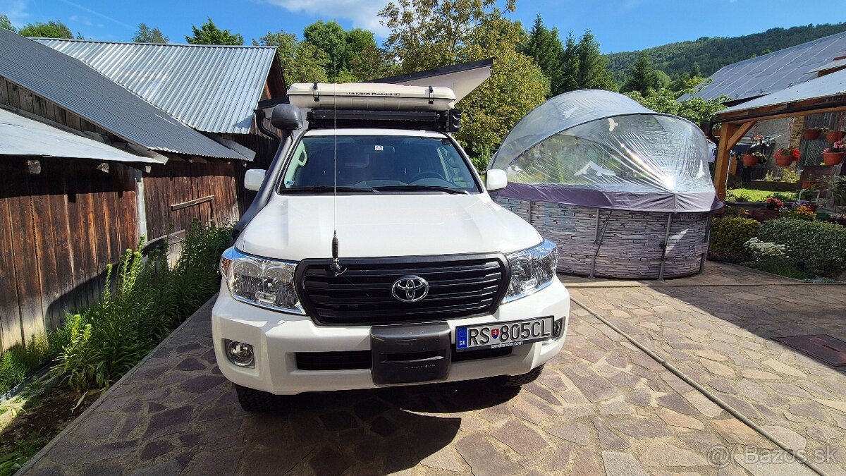 Toyota Land Cruiser 200