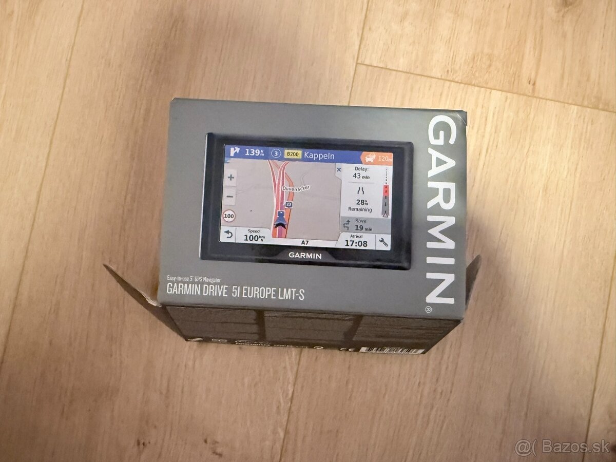 Predám Garmin Drive 5 Europe LMT-S + komplet príslušenstvo - 2