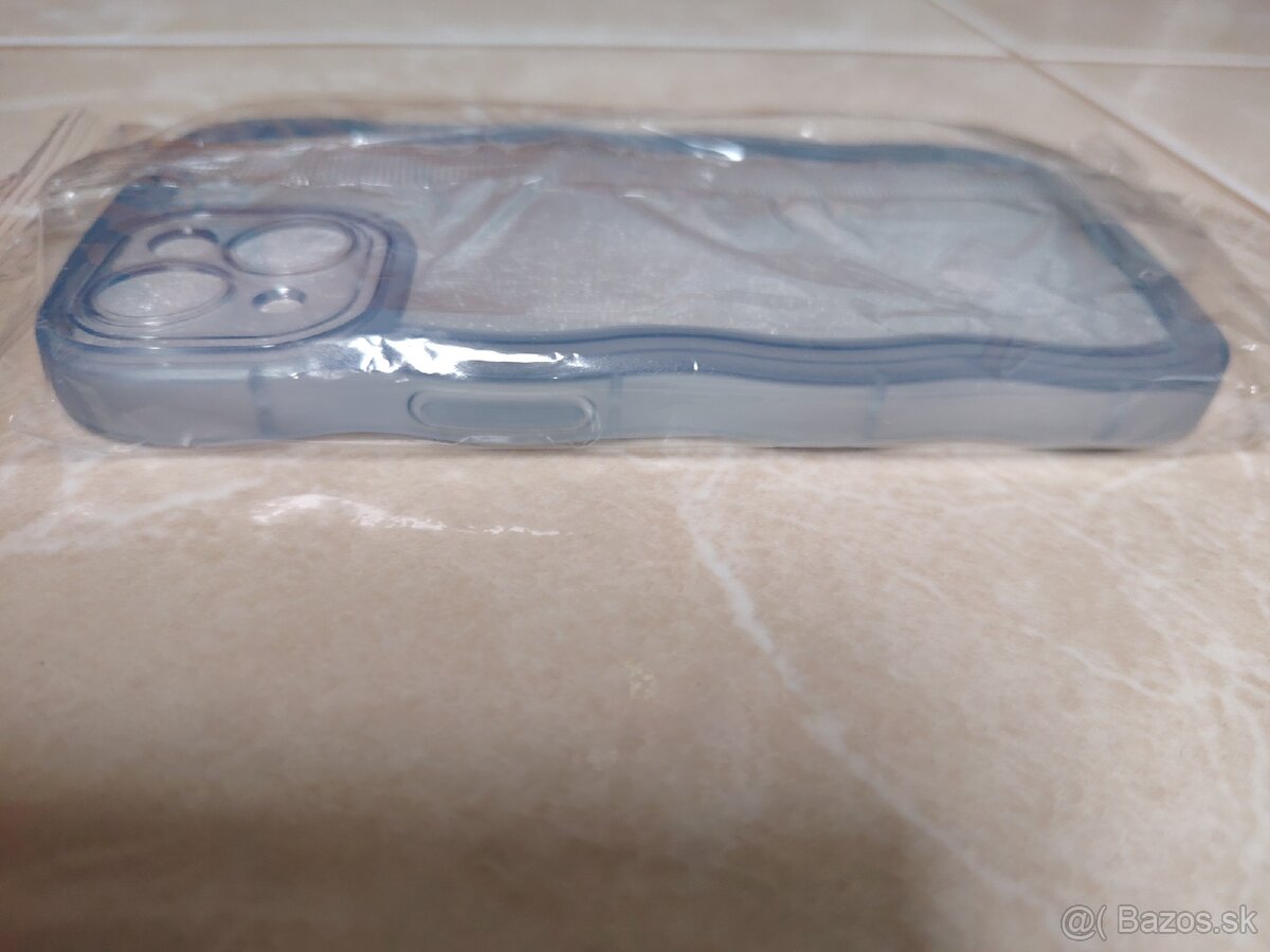 Priehl’adný silikónový kryt na iPhone 15 (nový) - 2