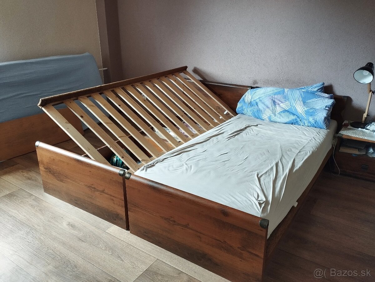 Postele a nočné stolíky - 2