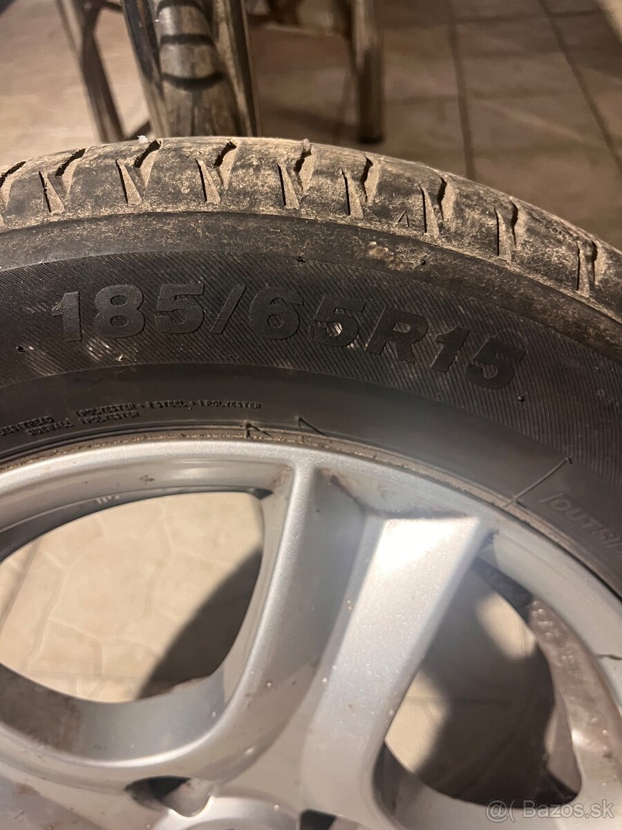 Predám 4x letné gumy na diskoch 185/65 R15 - 2