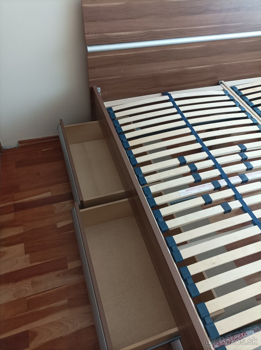 Manželská posteľ 180x200 - 2