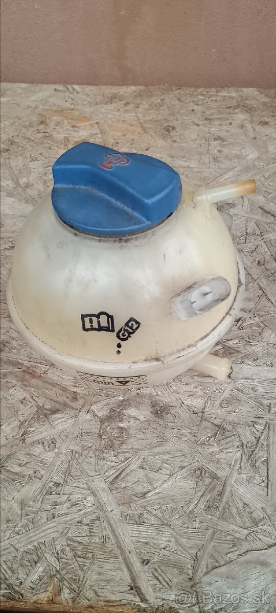 Axpanzna nádrž - 2