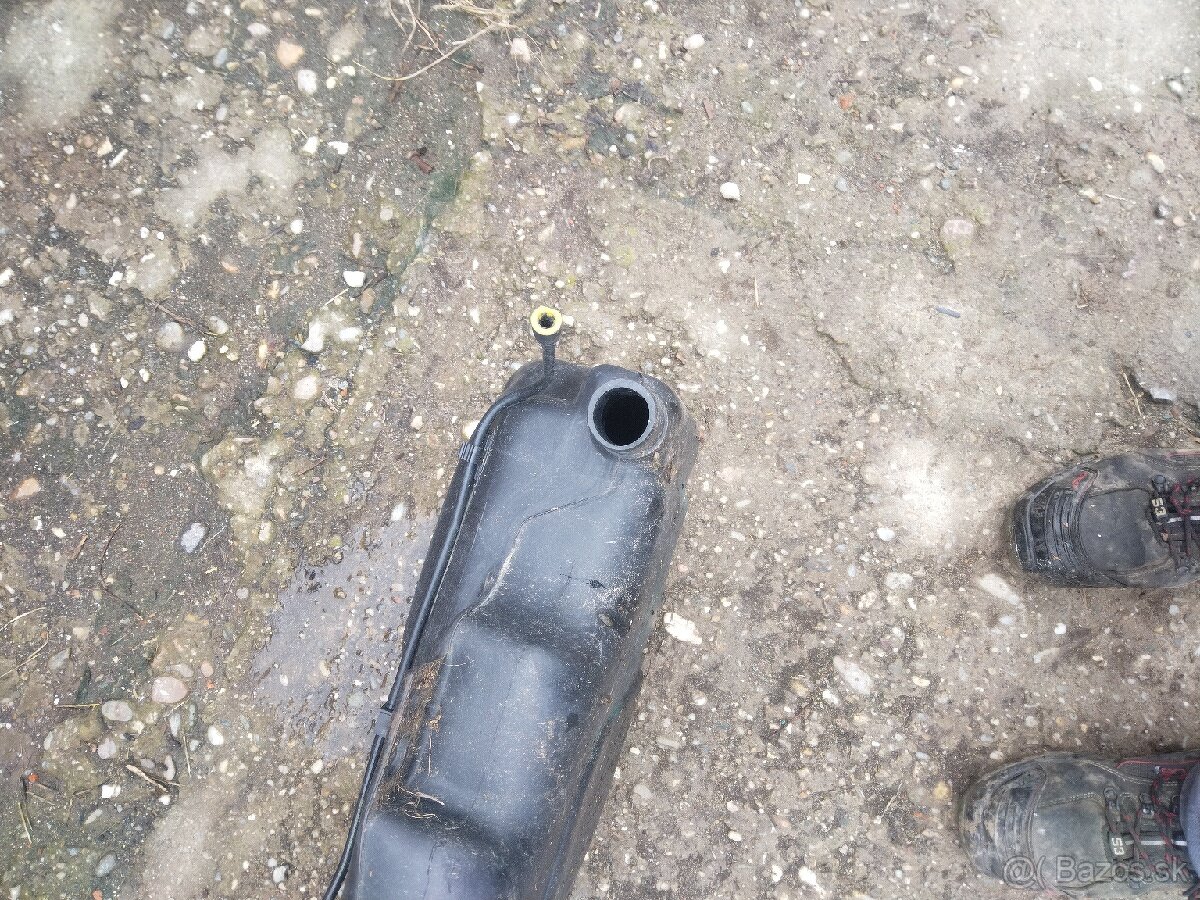 Renault Clio 2,Renault twingo1-palivova Nádrž - 2