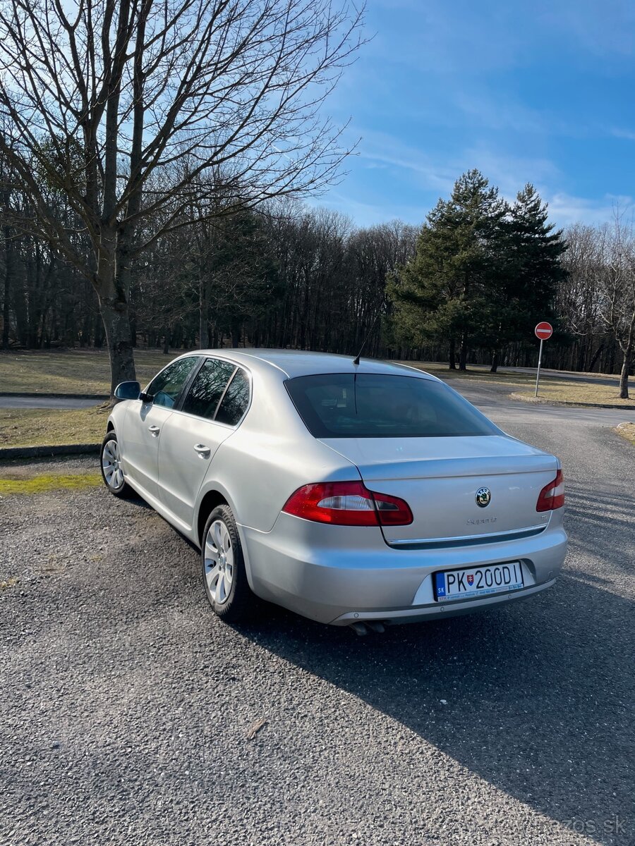 Škoda Superb - 2
