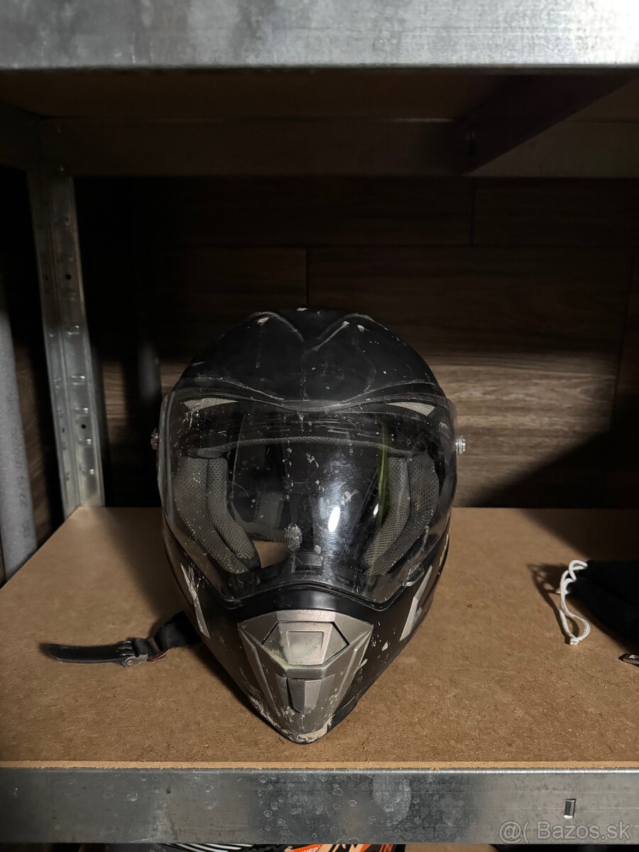 Prilba na motorku - 2