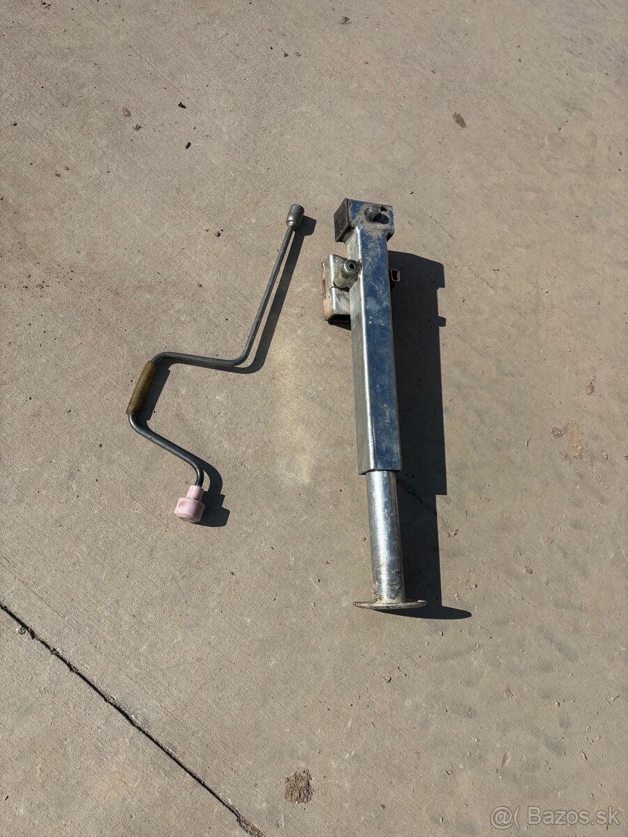 Oporna noha na vlecku - 2