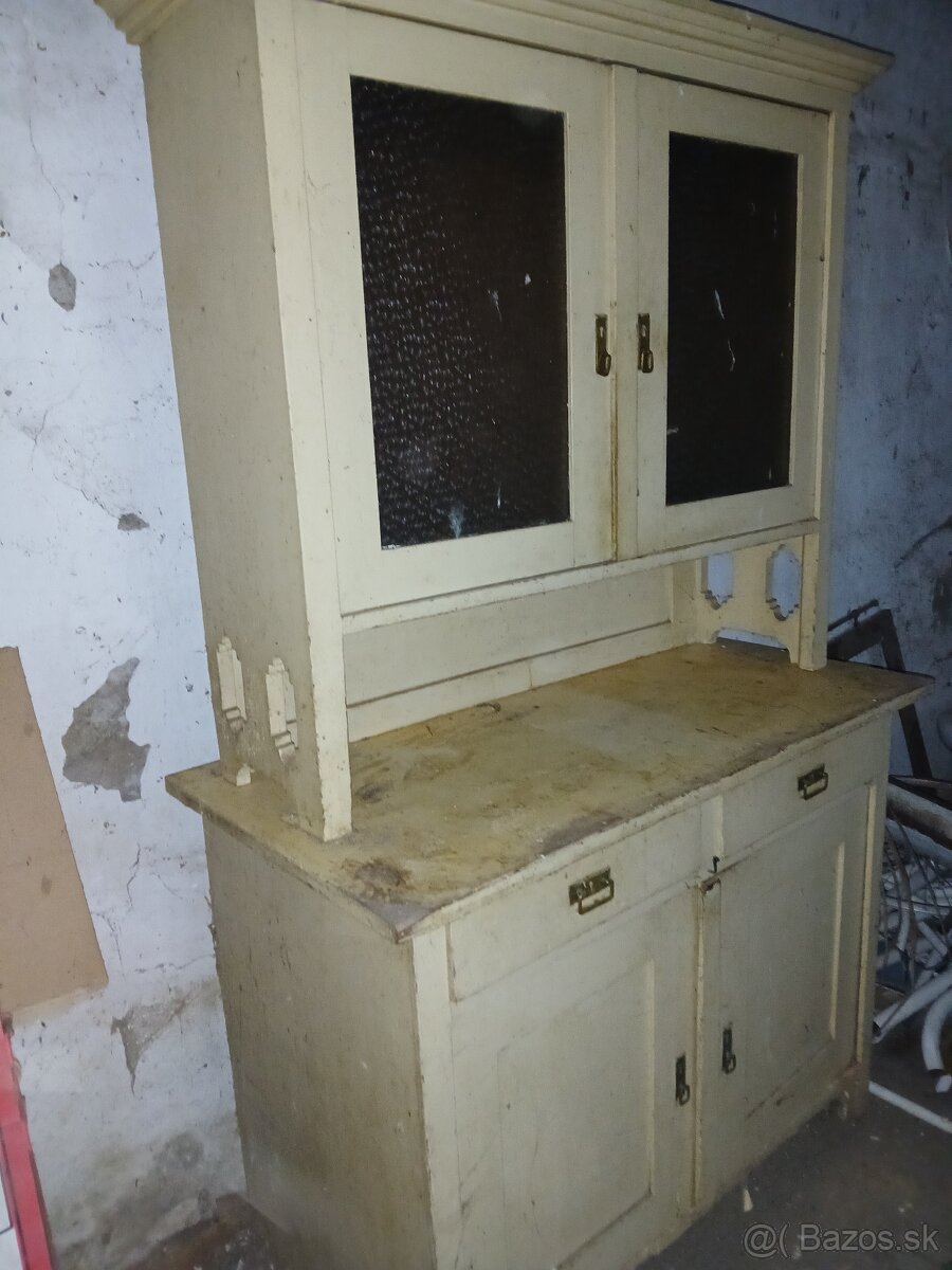 Starožitný kredenc, príborník - 2