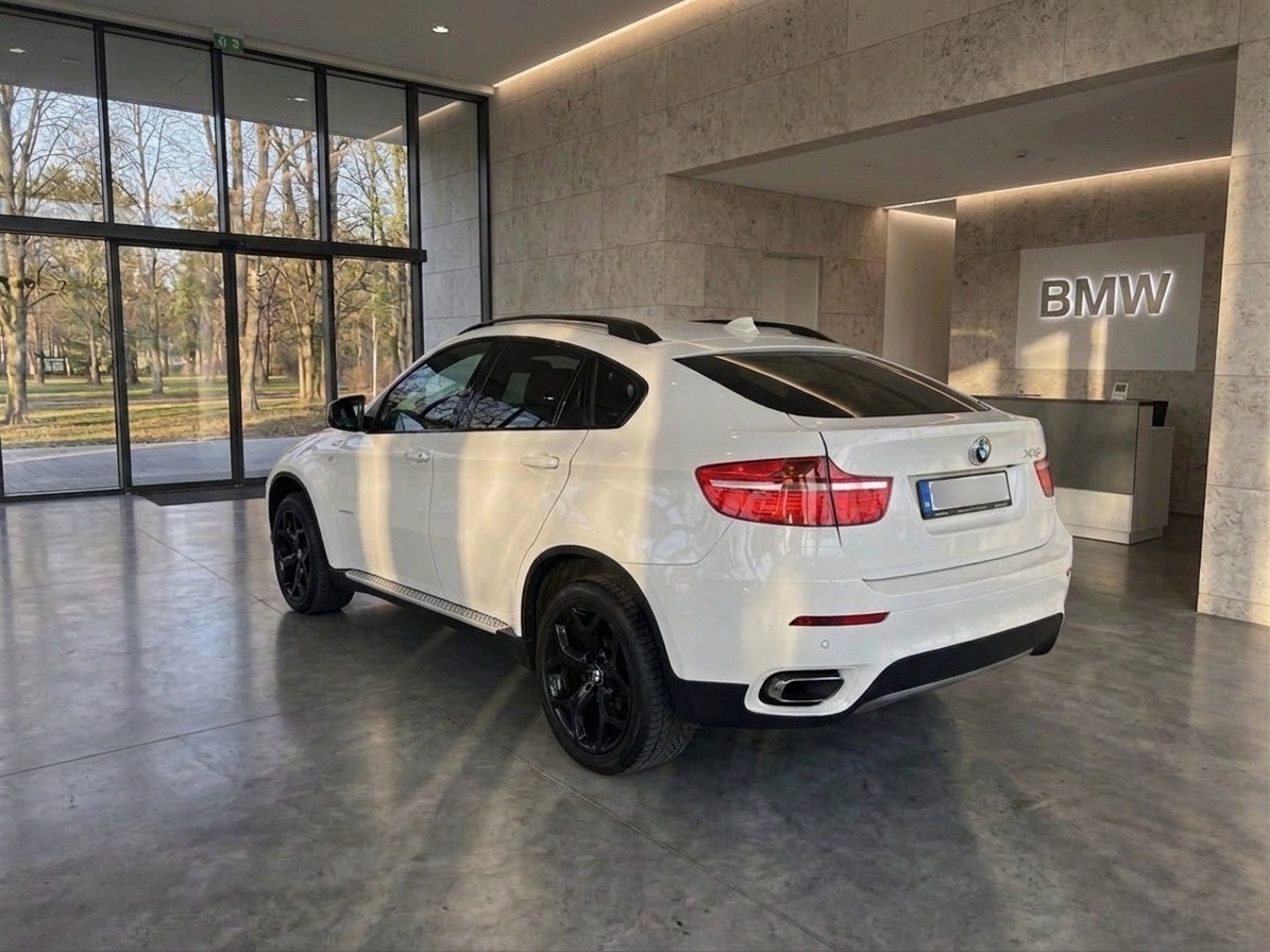 BMW X6 50i XDRIVE - 2