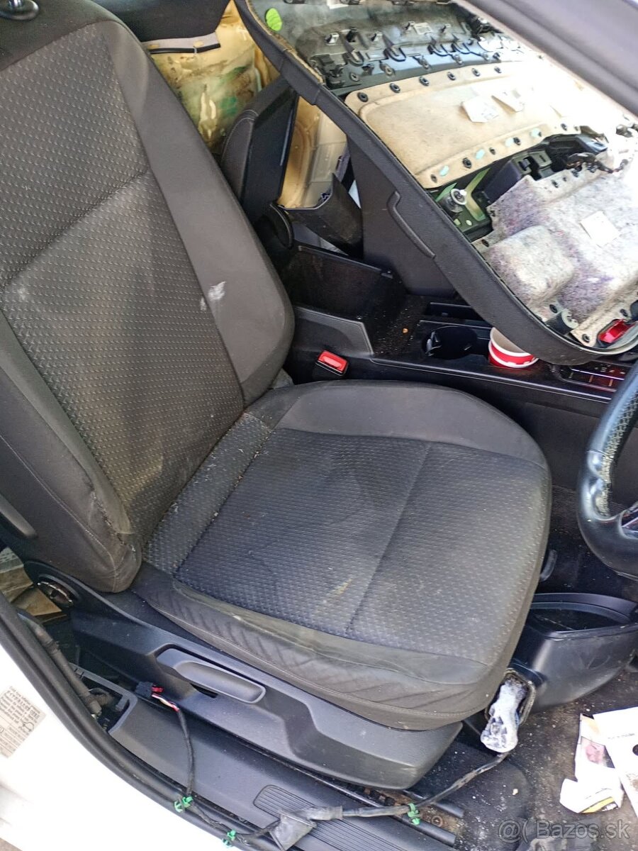 Látkové sedačky VW Passat b8 - 2