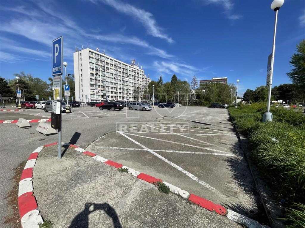 Investičný pozemok s potenciálom-budúcnosť začína tu - v... - 2