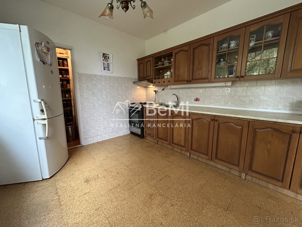 Predaj 3 izbový byt 4 izbový byt - LEVICE (104-113-MIJKa) - 2