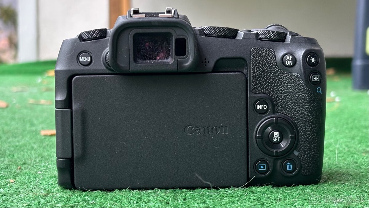 Canon EOS RP - 2