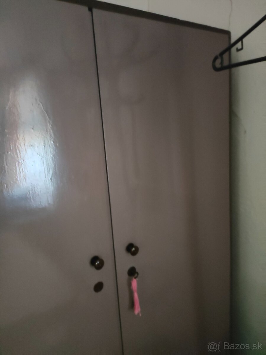 Retro skriňa z masívu 3 - 2