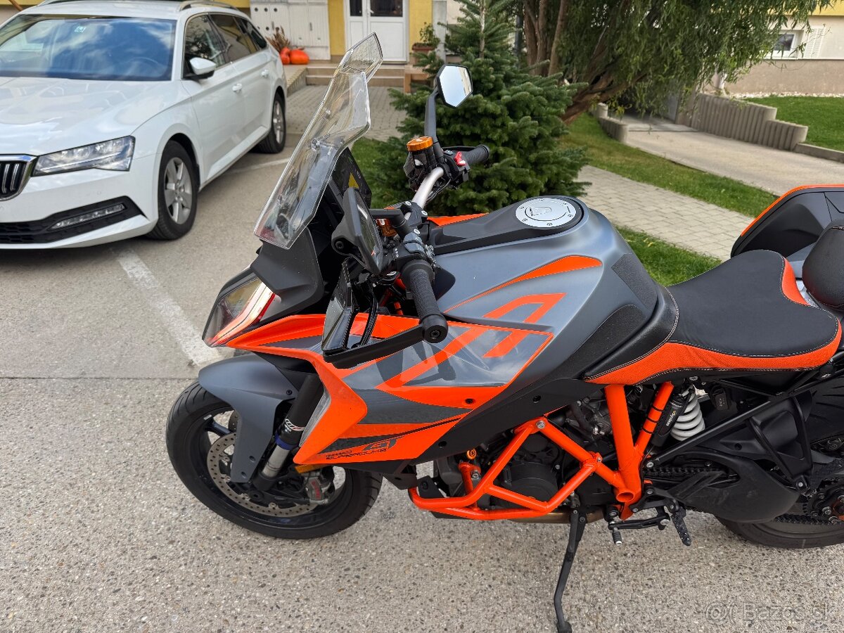 KTM Super Duke GT - 2