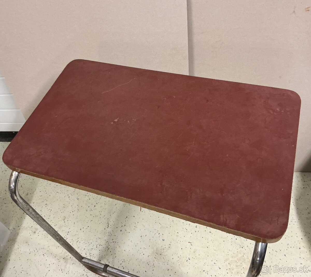 Retro socializmus stojan Kovozávody Prostějov - 2