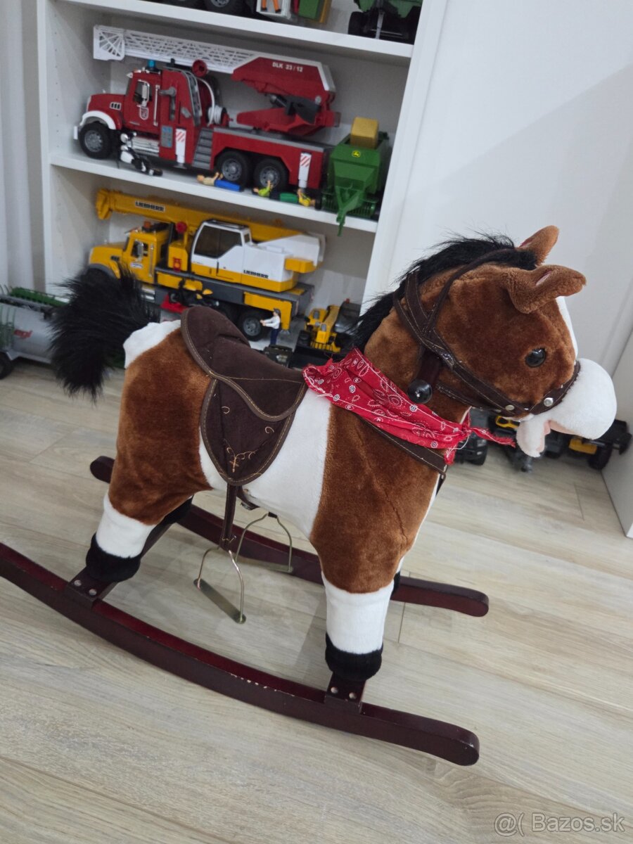 Plyšový hojdaci kôň s zvukovými efektami - 2