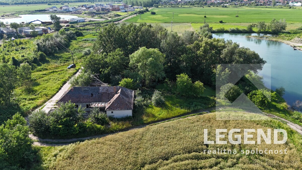 RD Nesvady, pozemok snov 12.883 m2 , pri termálnom kúpalisku - 2