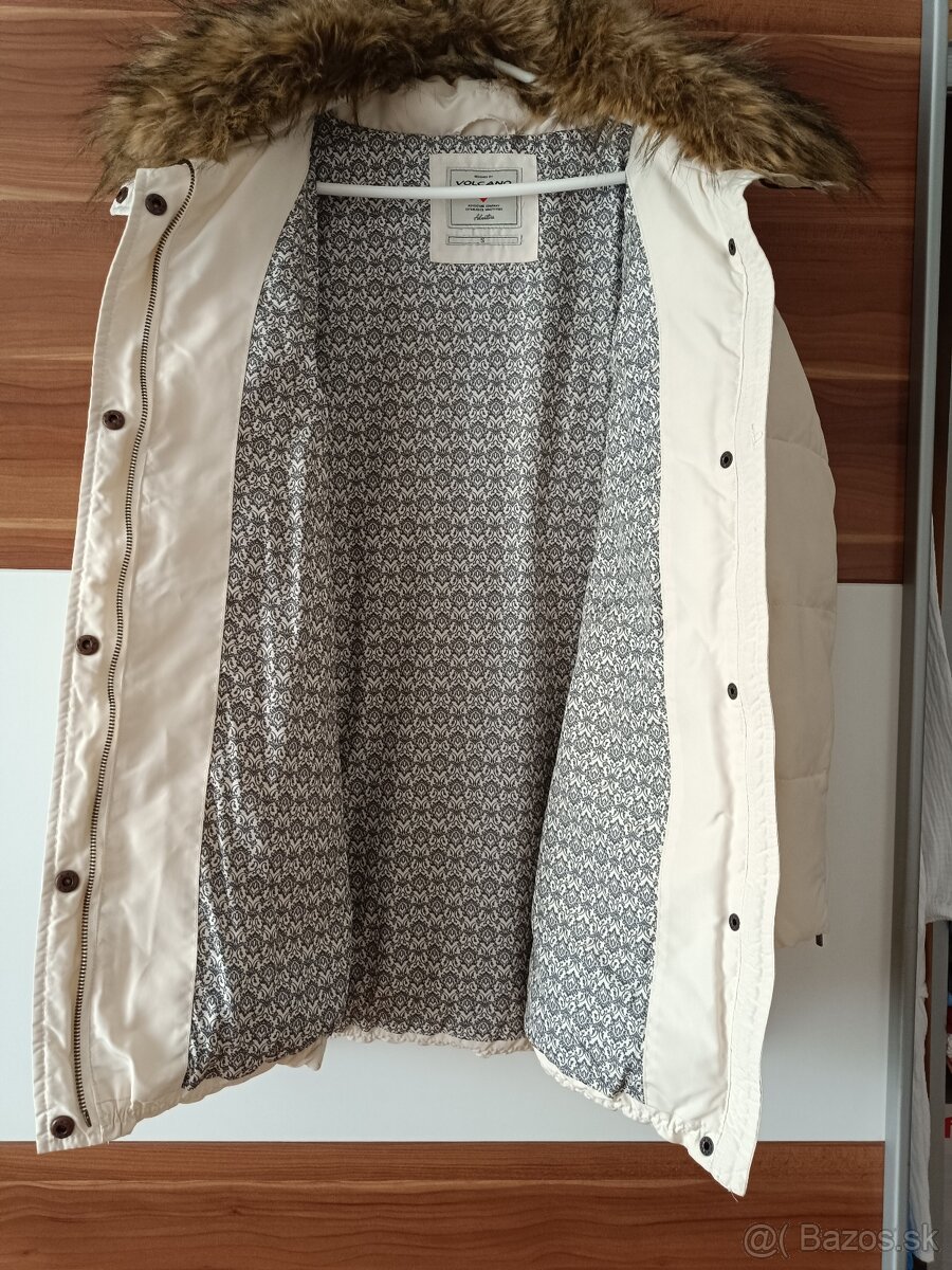Volcano veľmi pekná zimná bunda veľkosť S - 2
