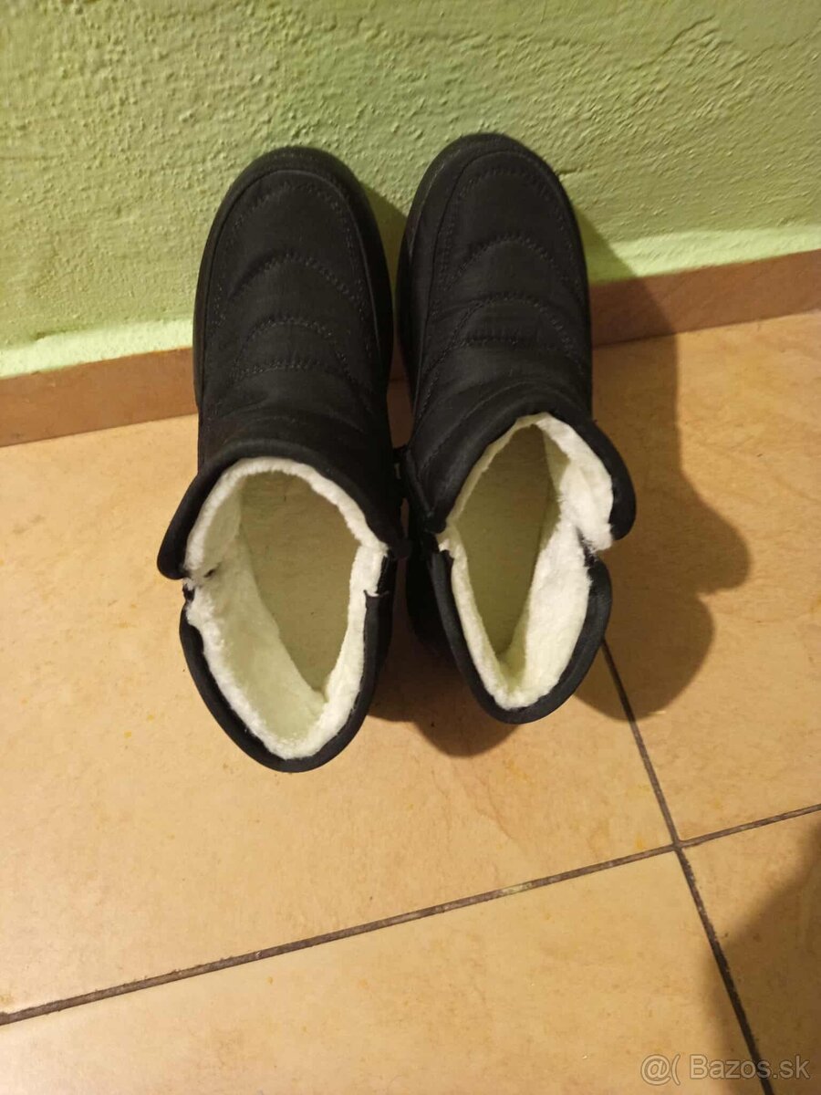 PREDAM KOTNIKOVE CIZMICKY - 2