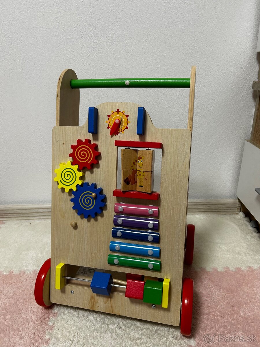 Vzdelávacie drevené chodítko 6v1 - 2