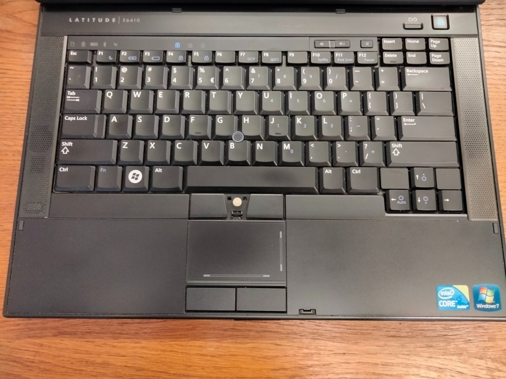 predám základnú dosku z notebooku Dell latitude e6410 - 2