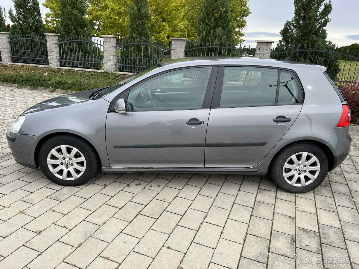 Volksvagen Golf 5 - 2