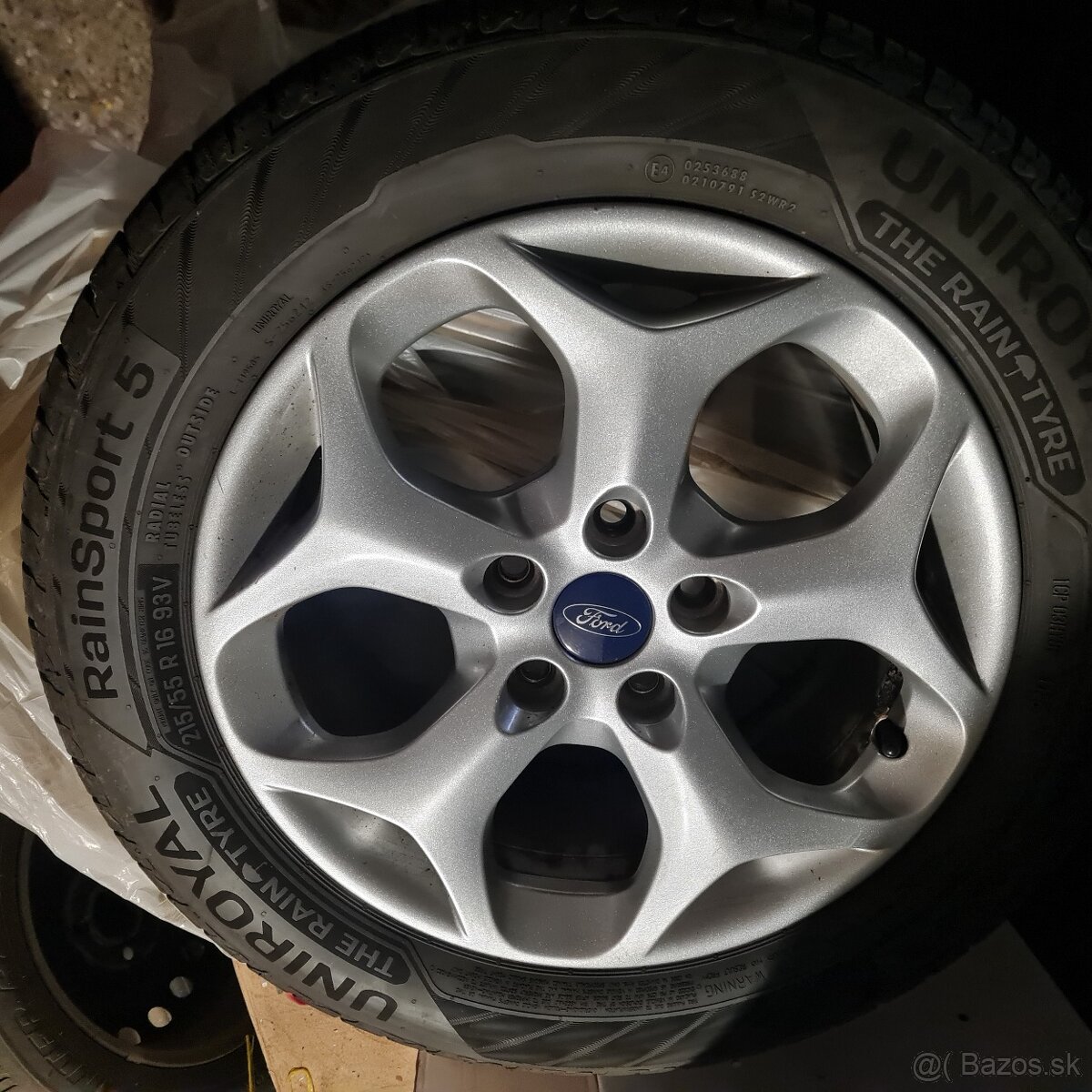 Predám letné pneumatiky 215/55 r16 93V - 2