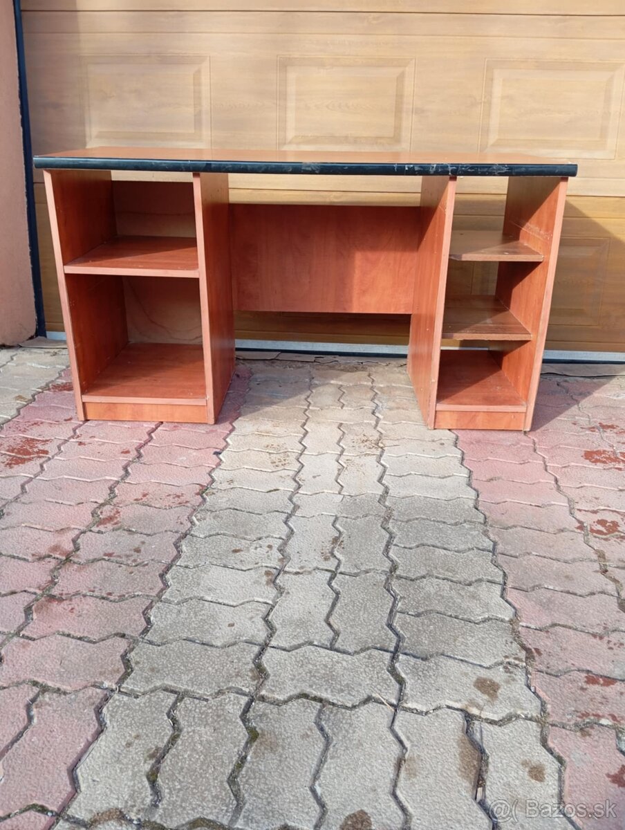 pracovný stolík - 2