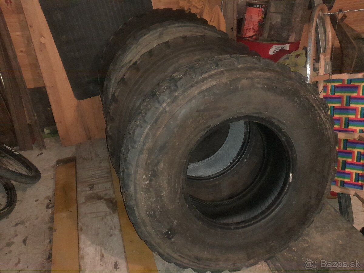 PIRELLI PS22 PISTA 365/80 R20 152K - 2