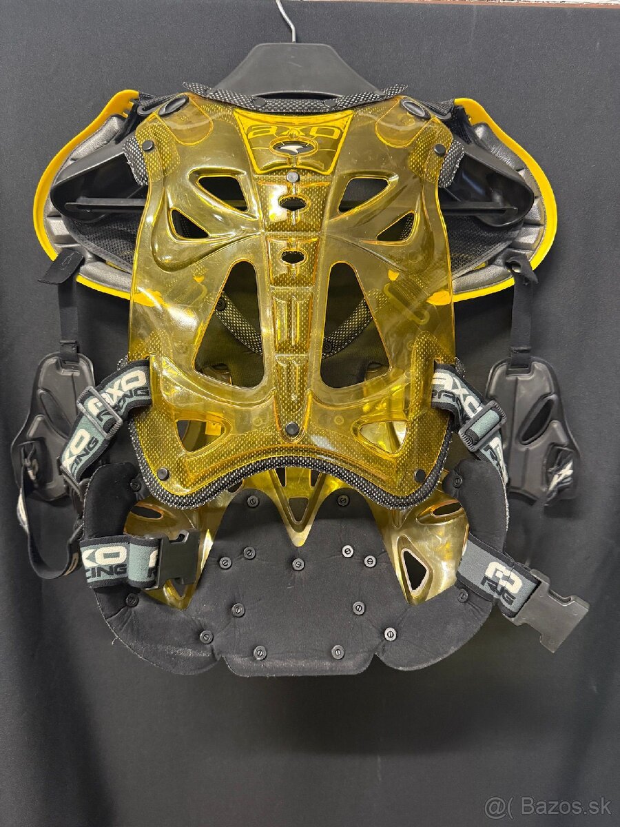 AXO chraníč hrude - 2