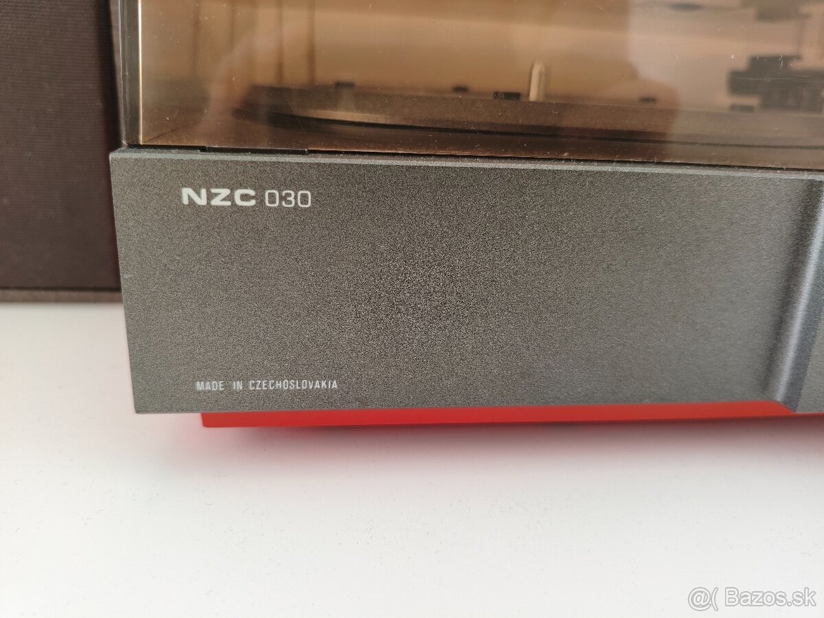 GRAMOFÓN TESLA NZC 030 - 2